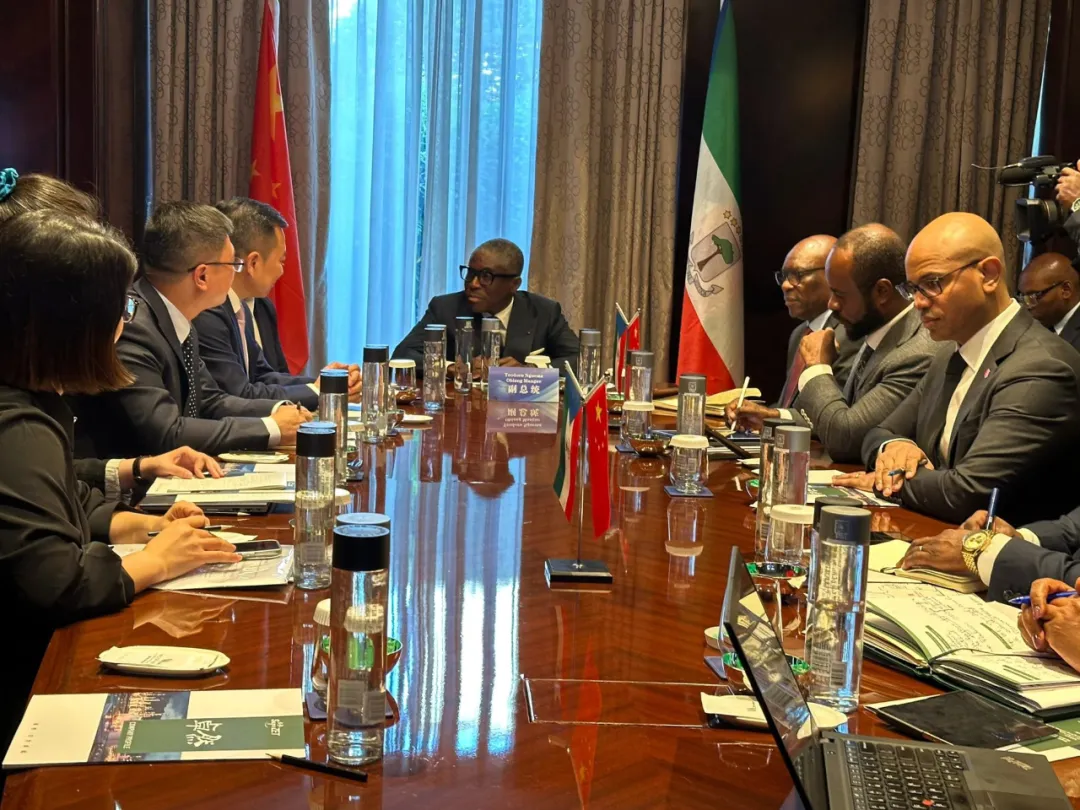 赤道几内亚共和国访华代表与尊龙时凯股份深入探讨产业协同发展